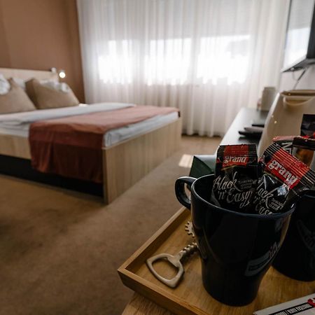 Nar Royalton Accommodation Ni 外观 照片