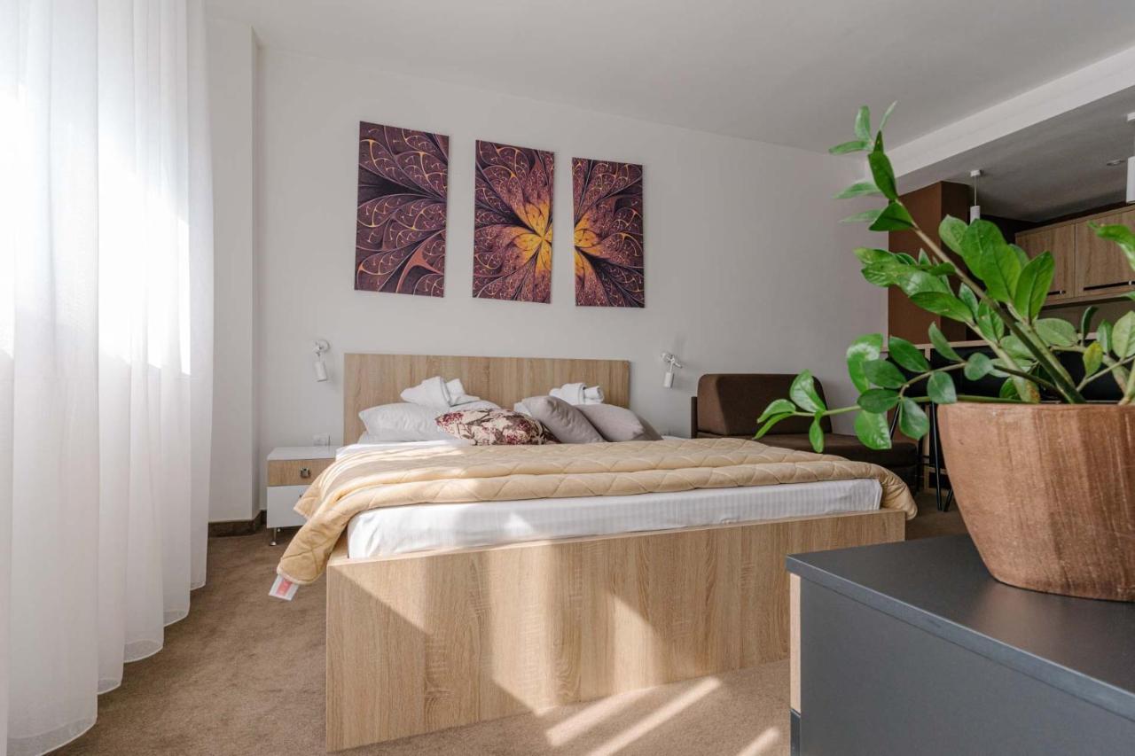 Nar Royalton Accommodation Ni 外观 照片