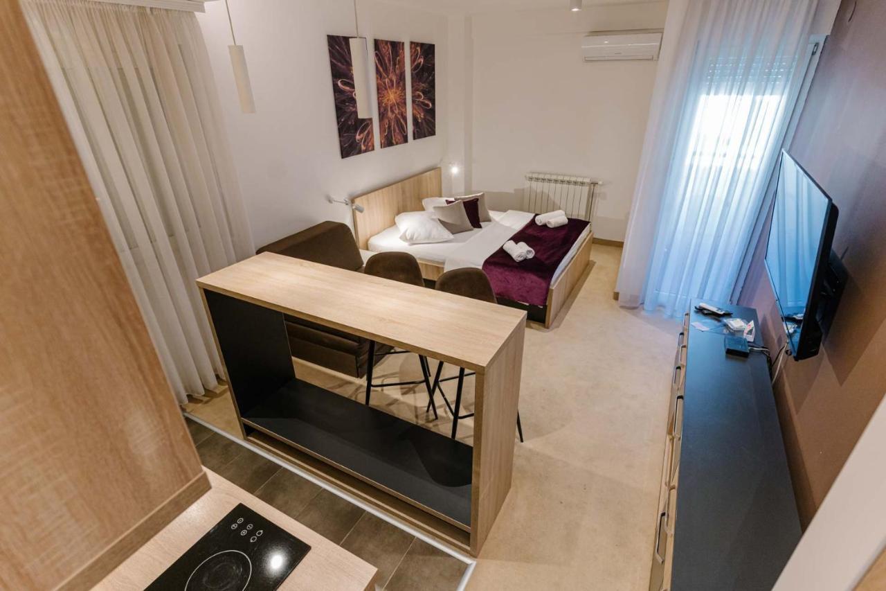 Nar Royalton Accommodation Ni 外观 照片