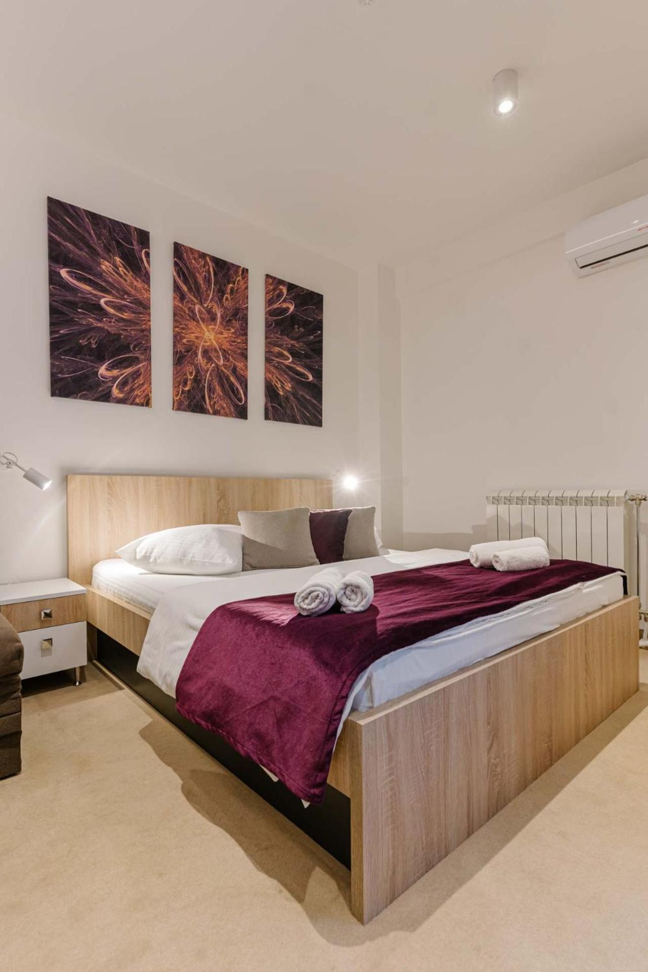 Nar Royalton Accommodation Ni 客房 照片