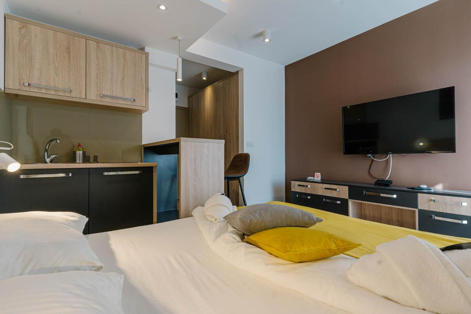 Nar Royalton Accommodation Ni 客房 照片