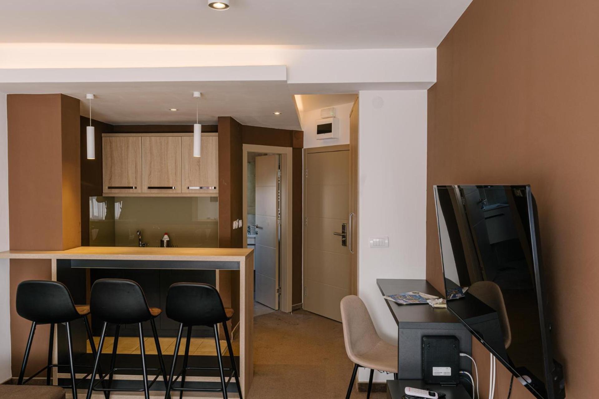 Nar Royalton Accommodation Ni 客房 照片