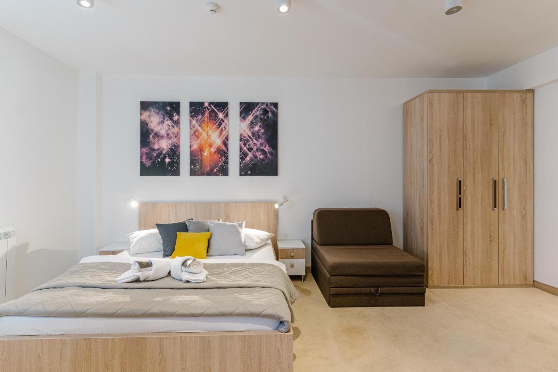 Nar Royalton Accommodation Ni 客房 照片