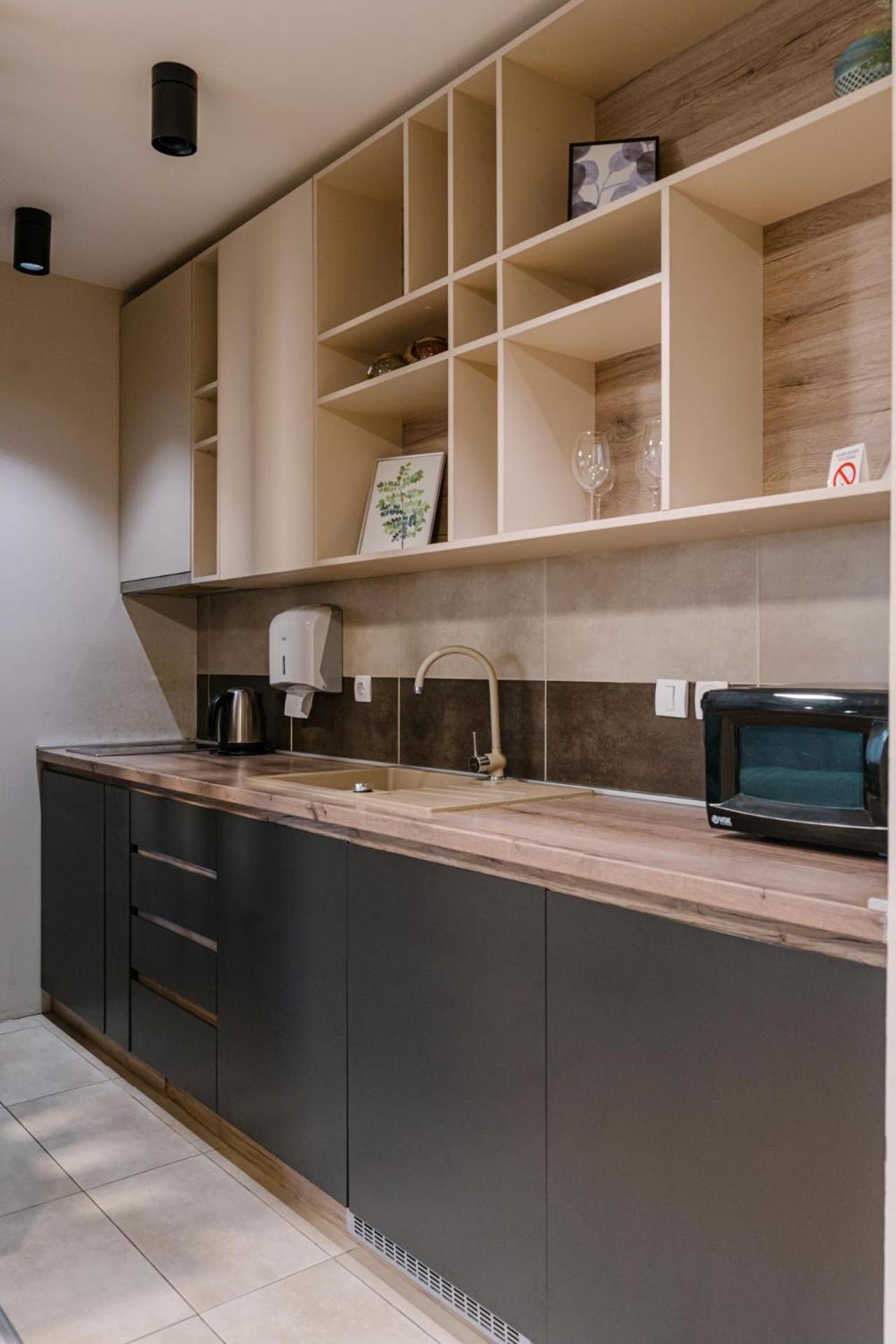 Nar Royalton Accommodation Ni 客房 照片