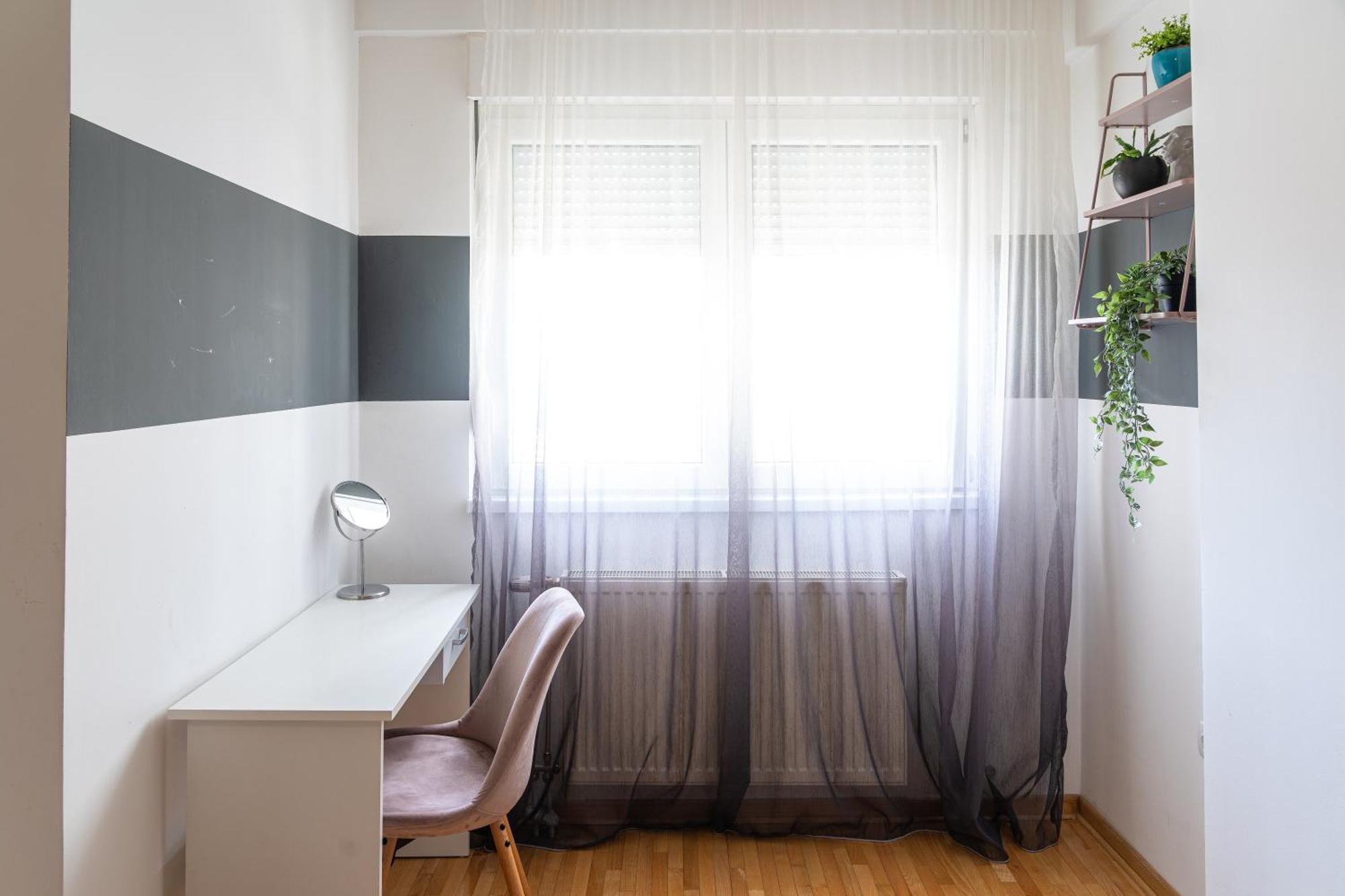Nar Royalton Accommodation Ni 客房 照片