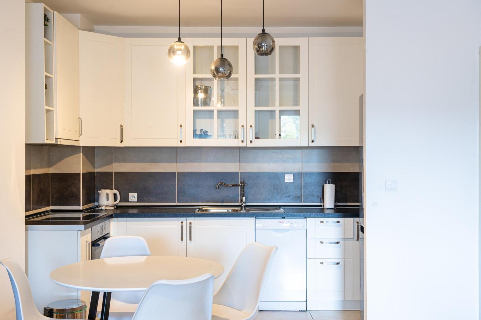 Nar Royalton Accommodation Ni 客房 照片
