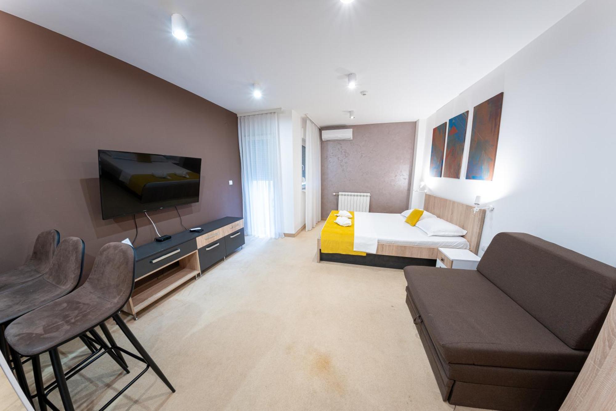 Nar Royalton Accommodation Ni 客房 照片