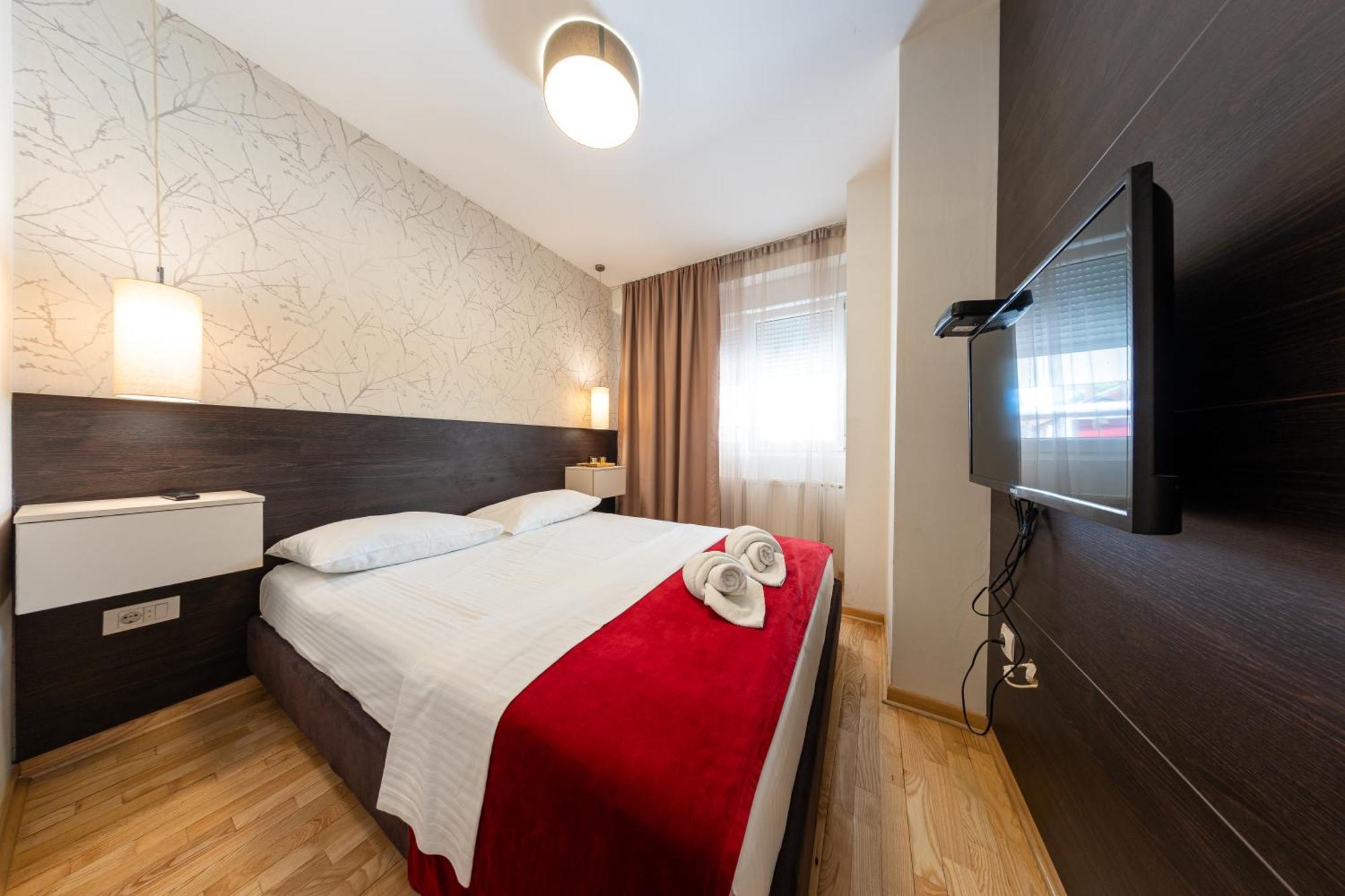 Nar Royalton Accommodation Ni 客房 照片