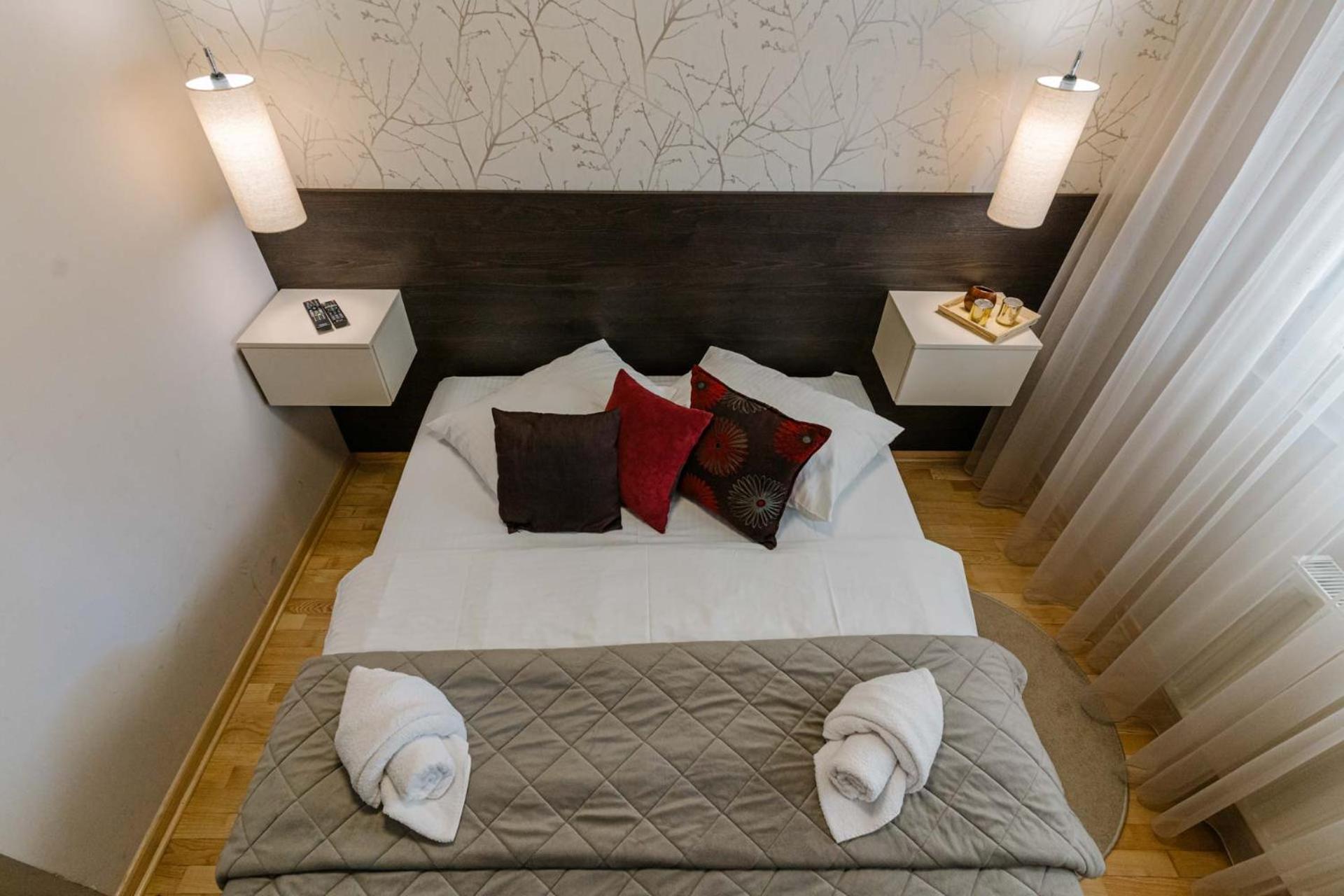 Nar Royalton Accommodation Ni 外观 照片